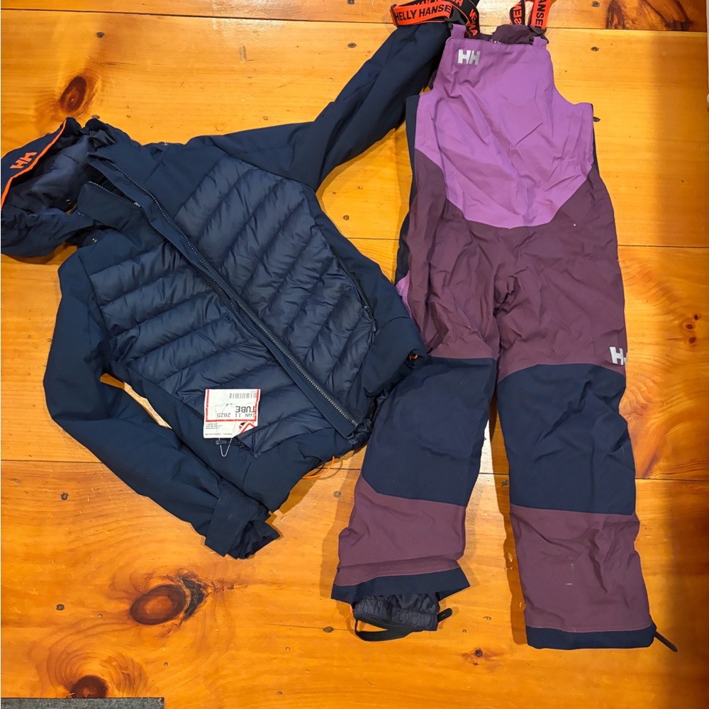 Helly Hansen Dark Blue and Purple Winter Set
